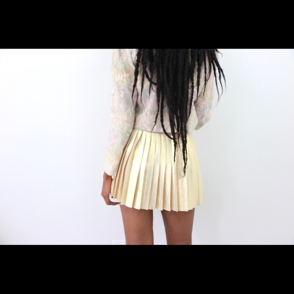 C🎉SOLD🎉hampagne Kisses Gold Accordion Mini - Picture 3 of 4